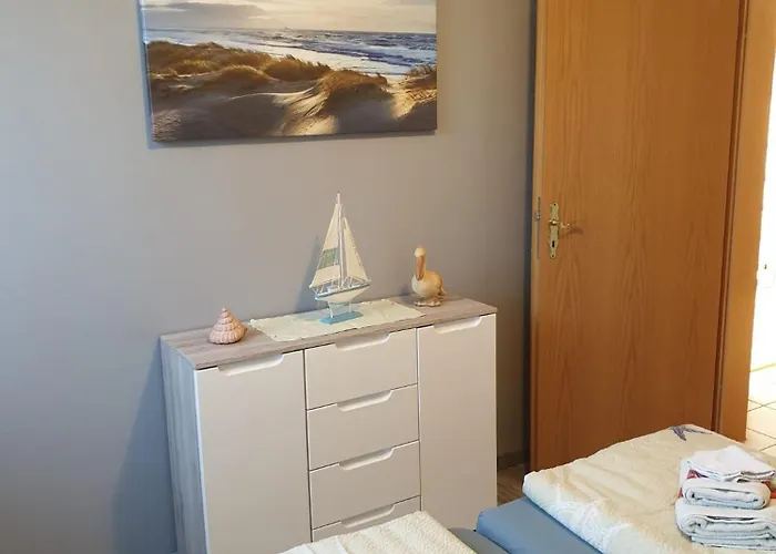 Mit Kamin In Bis 6 Personen Vakantiehuis Sassnitz